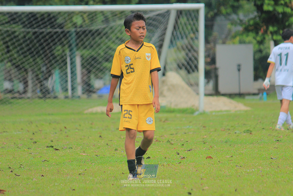 ijl u3 151125 el zeds vs pelita jaya soccer school