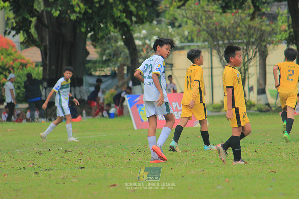 ijl u3 151125 el zeds vs pelita jaya soccer school
