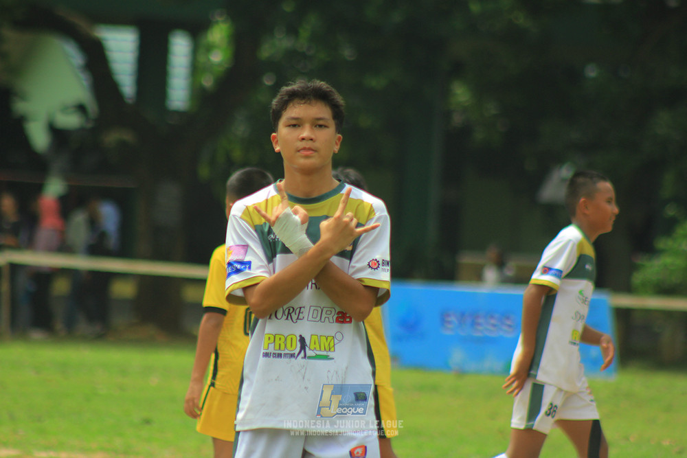 ijl u3 151125 el zeds vs pelita jaya soccer school