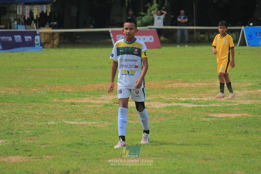 ijl u3 151125 el zeds vs pelita jaya soccer school