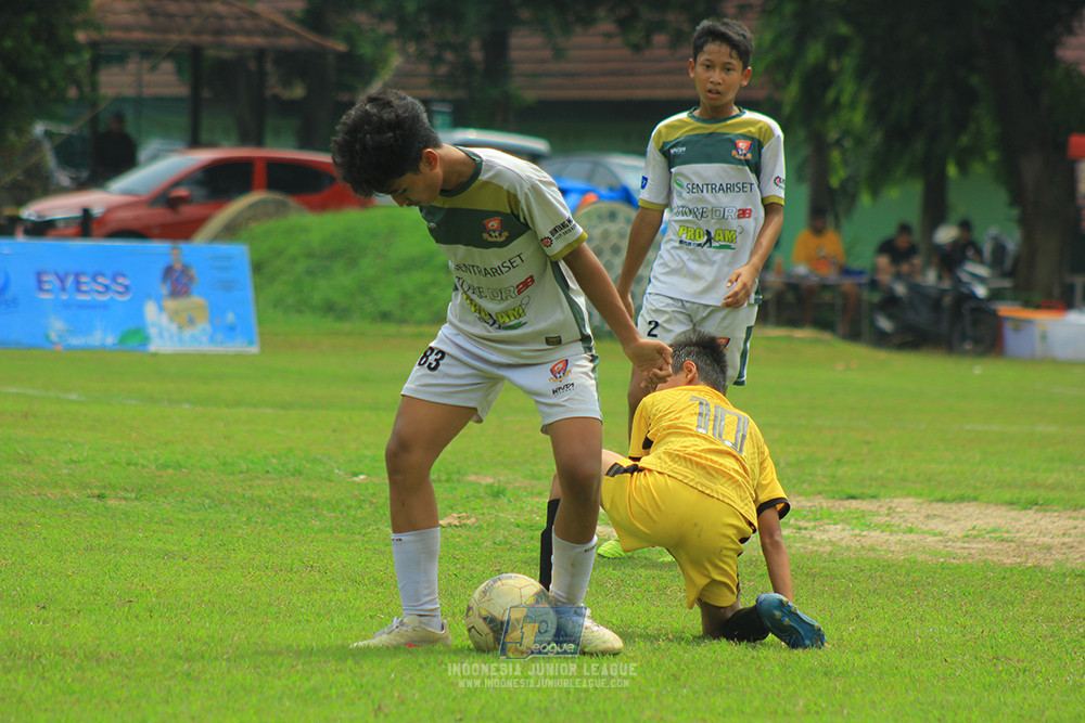 ijl u3 151125 el zeds vs pelita jaya soccer school