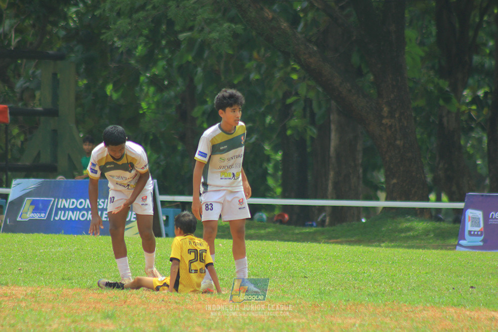 ijl u3 151125 el zeds vs pelita jaya soccer school
