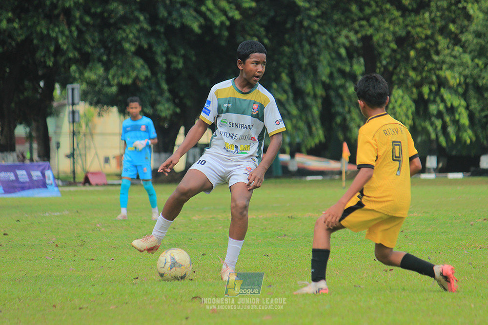 ijl u3 151125 el zeds vs pelita jaya soccer school