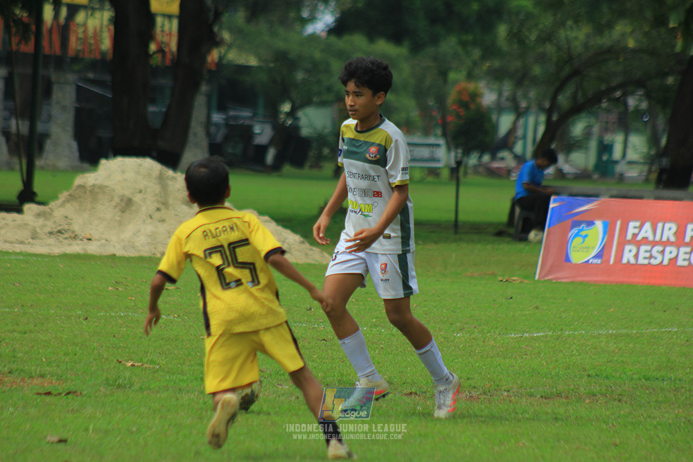 ijl u3 151125 el zeds vs pelita jaya soccer school