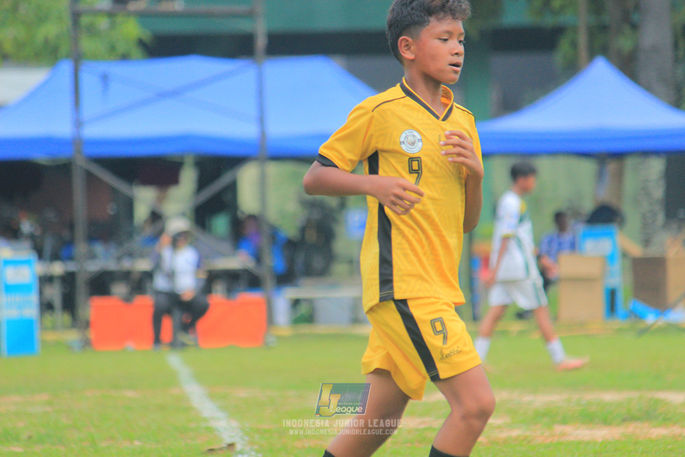 ijl u3 151125 el zeds vs pelita jaya soccer school