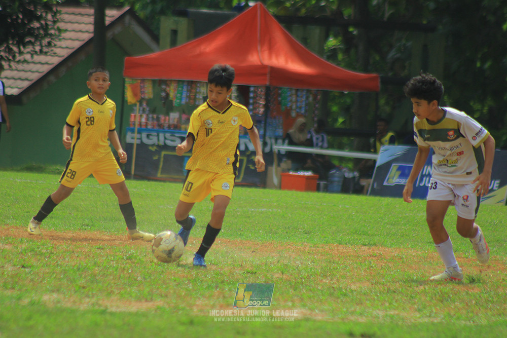 ijl u3 151125 el zeds vs pelita jaya soccer school