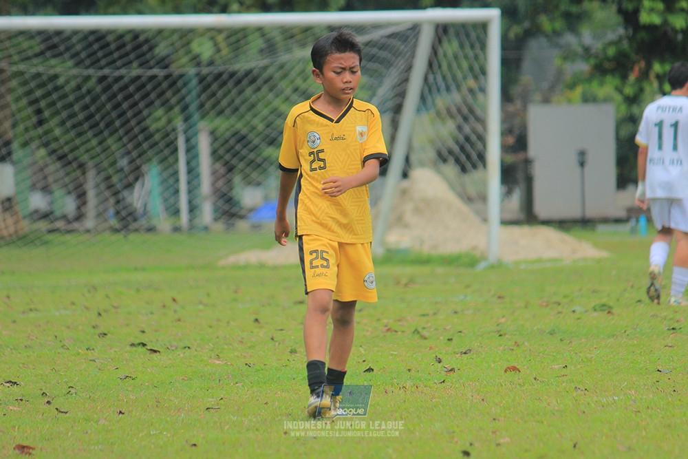 ijl u3 151125 el zeds vs pelita jaya soccer school