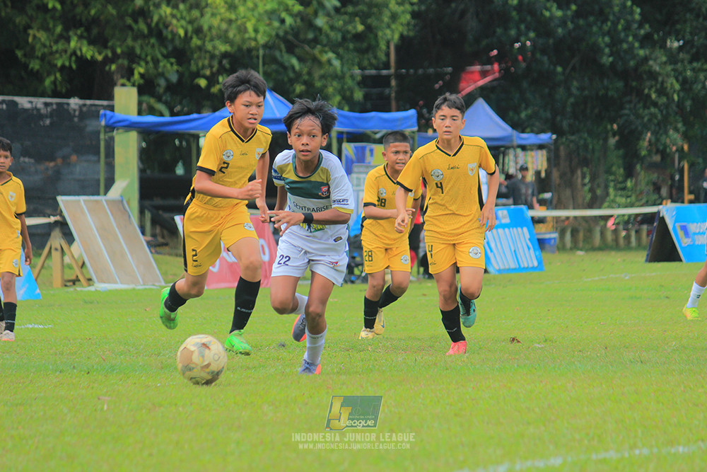ijl u3 151125 el zeds vs pelita jaya soccer school