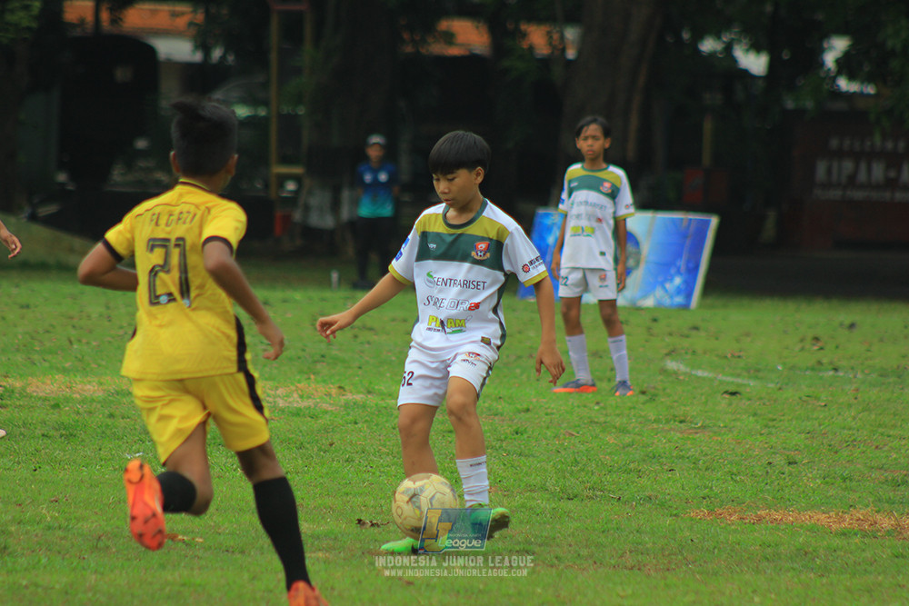 ijl u3 151125 el zeds vs pelita jaya soccer school