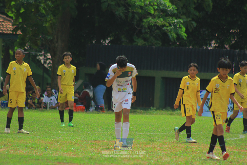 ijl u3 151125 el zeds vs pelita jaya soccer school