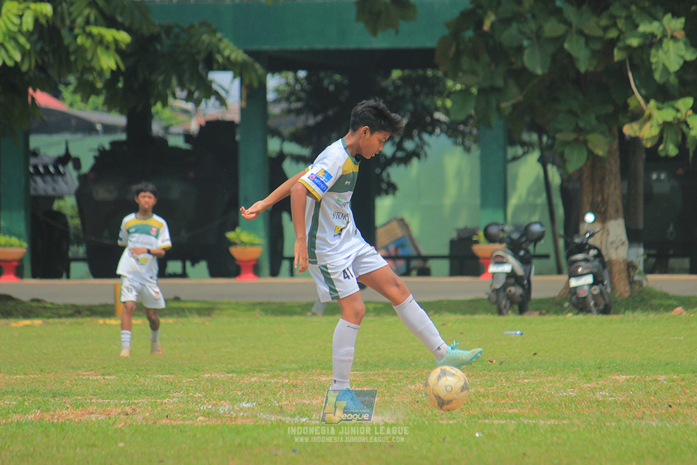 ijl u3 151125 el zeds vs pelita jaya soccer school