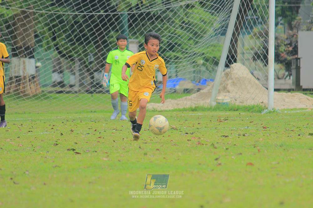 ijl u3 151125 el zeds vs pelita jaya soccer school