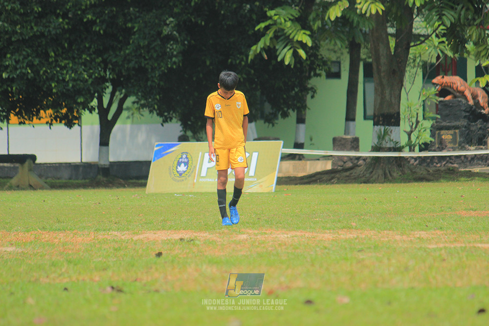 ijl u3 151125 el zeds vs pelita jaya soccer school
