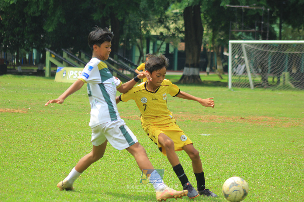 ijl u3 151125 el zeds vs pelita jaya soccer school