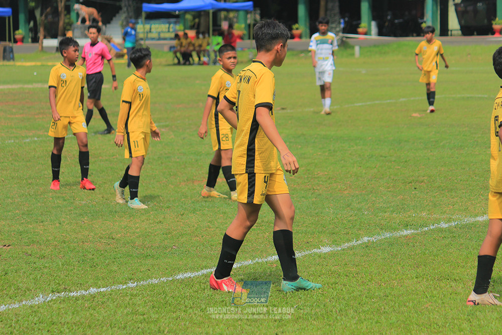 ijl u3 151125 el zeds vs pelita jaya soccer school
