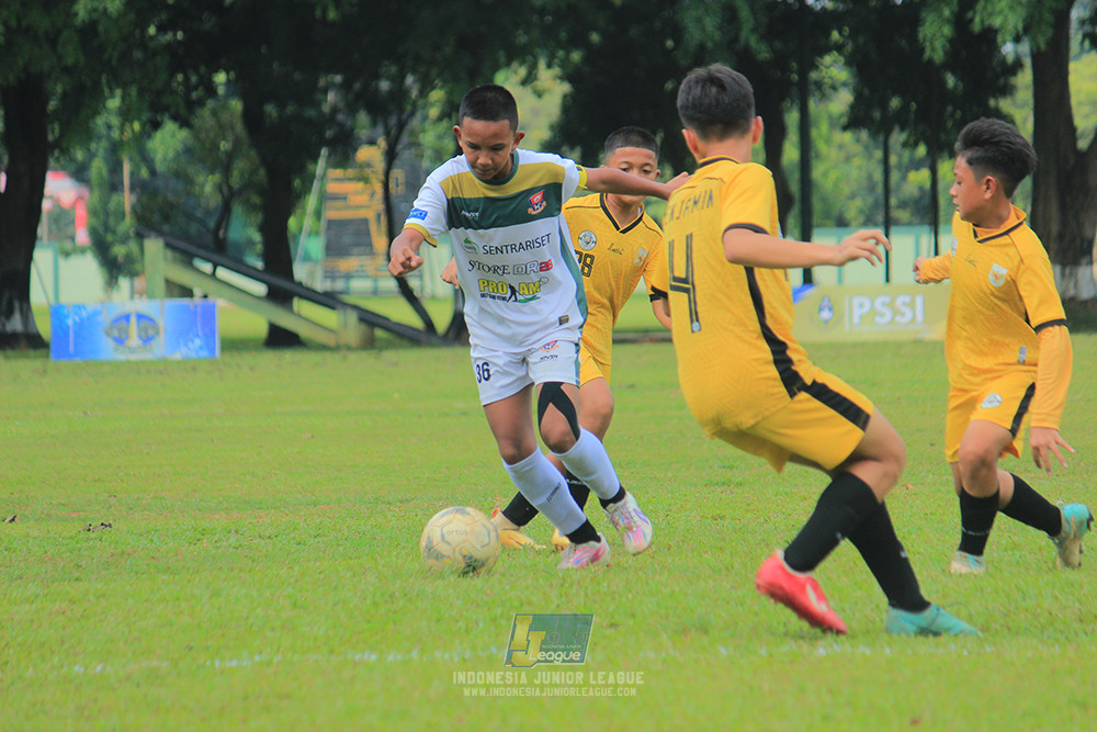 ijl u3 151125 el zeds vs pelita jaya soccer school