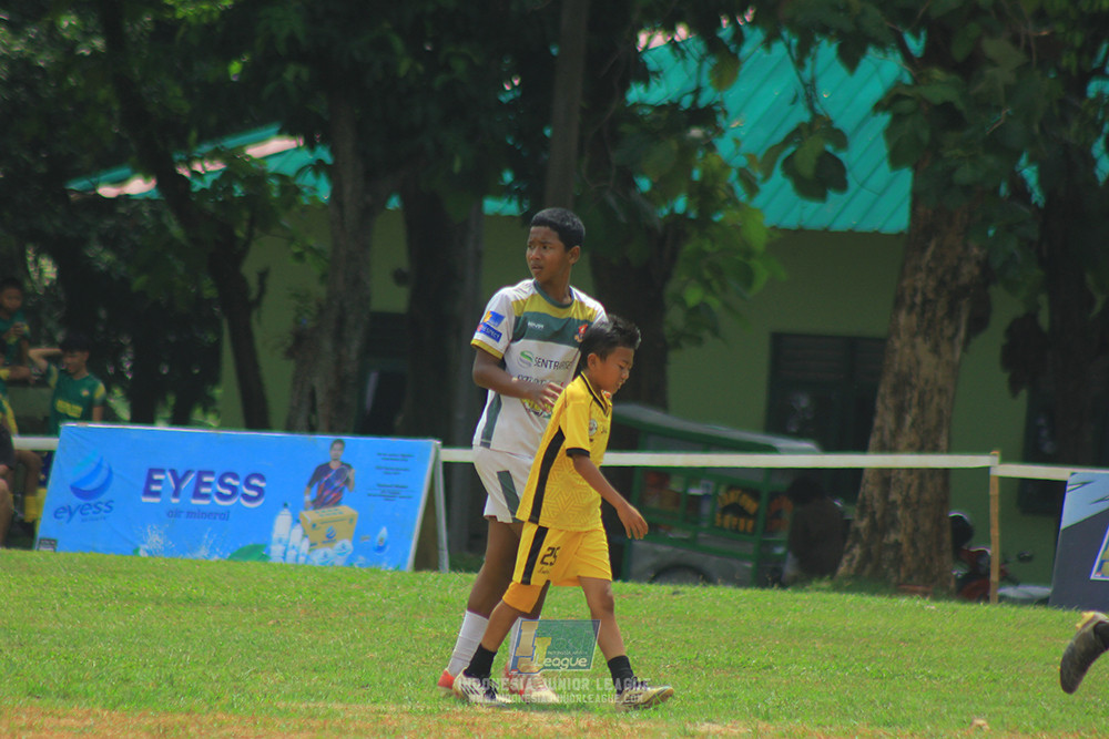 ijl u3 151125 el zeds vs pelita jaya soccer school