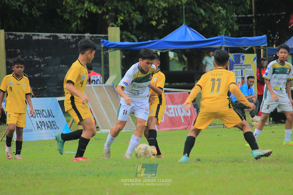 ijl u3 151125 el zeds vs pelita jaya soccer school
