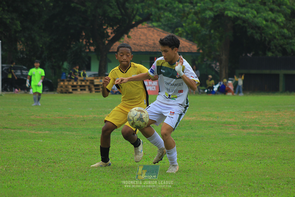 ijl u3 151125 el zeds vs pelita jaya soccer school