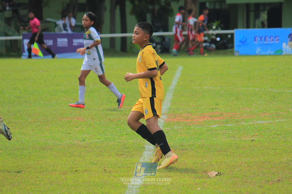 ijl u3 151125 el zeds vs pelita jaya soccer school
