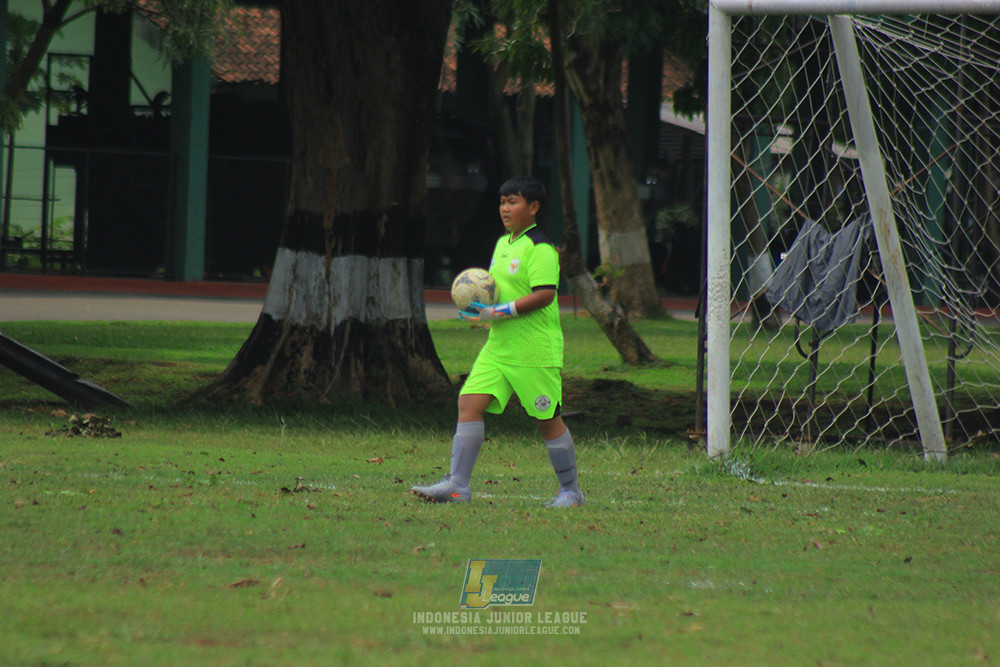 ijl u3 151125 el zeds vs pelita jaya soccer school