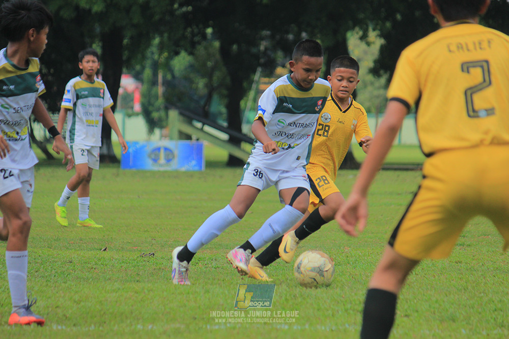 ijl u3 151125 el zeds vs pelita jaya soccer school