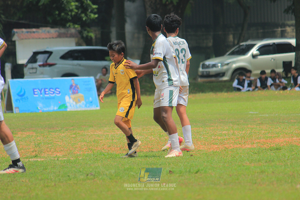 ijl u3 151125 el zeds vs pelita jaya soccer school