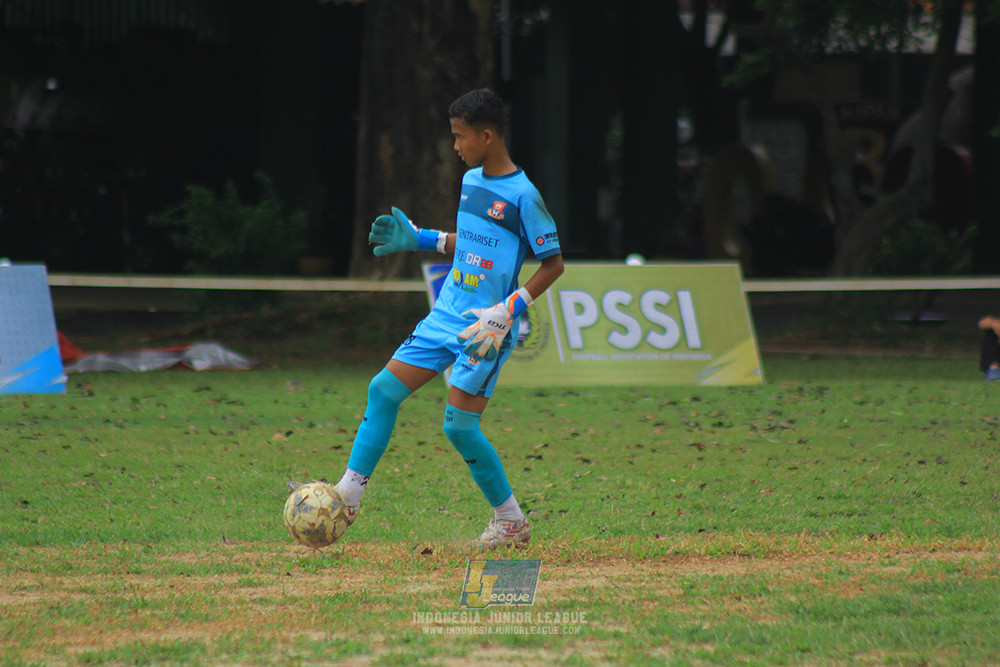 ijl u3 151125 el zeds vs pelita jaya soccer school