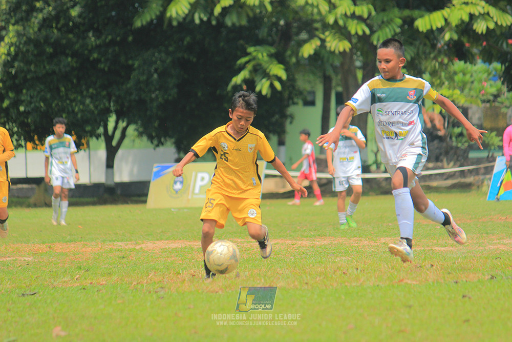 ijl u3 151125 el zeds vs pelita jaya soccer school