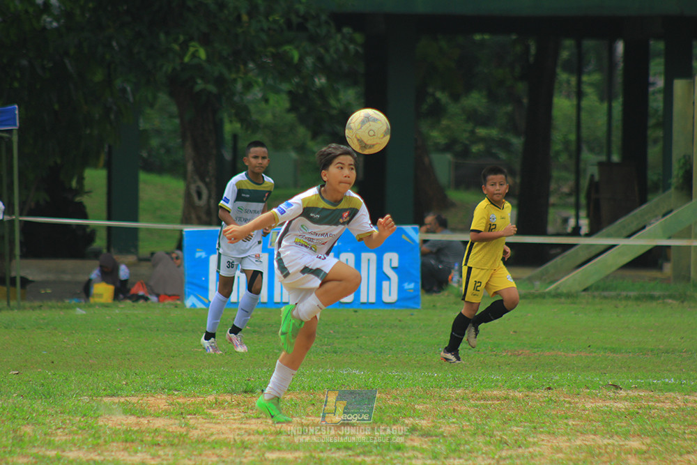 ijl u3 151125 el zeds vs pelita jaya soccer school