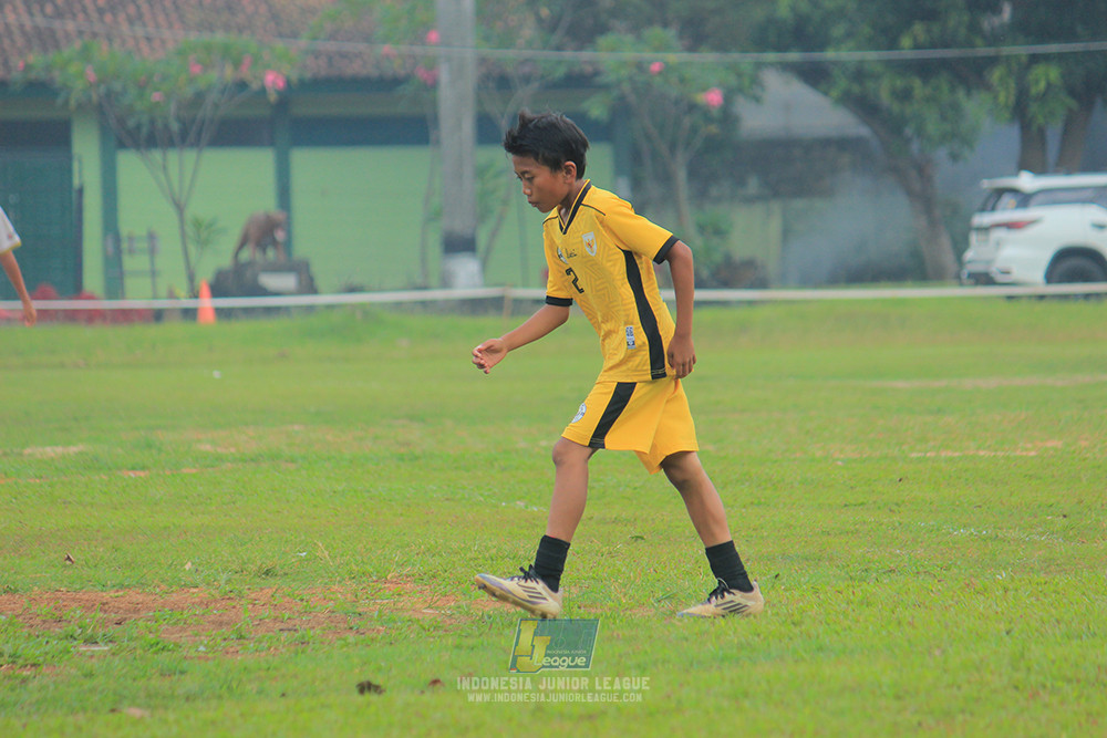 ijl u3 151125 el zeds vs pelita jaya soccer school