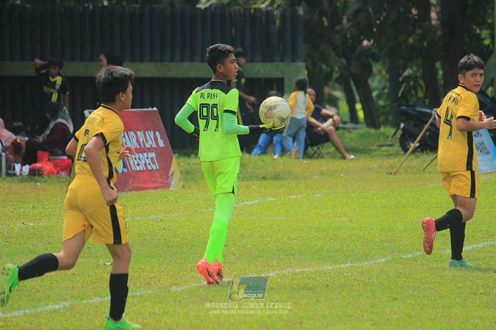 ijl u3 151125 el zeds vs pelita jaya soccer school