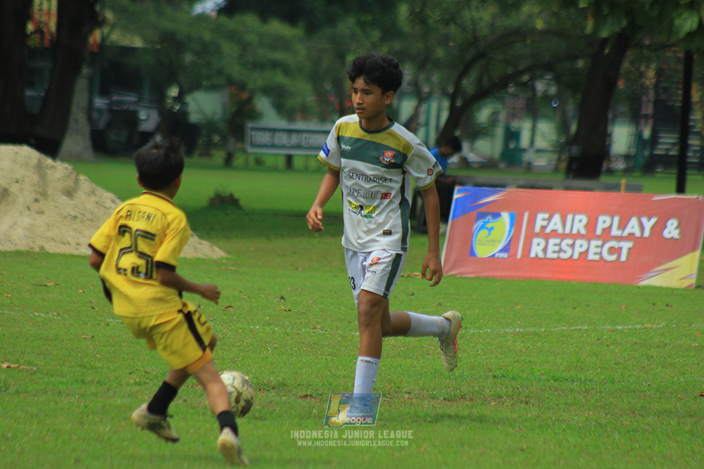 ijl u3 151125 el zeds vs pelita jaya soccer school