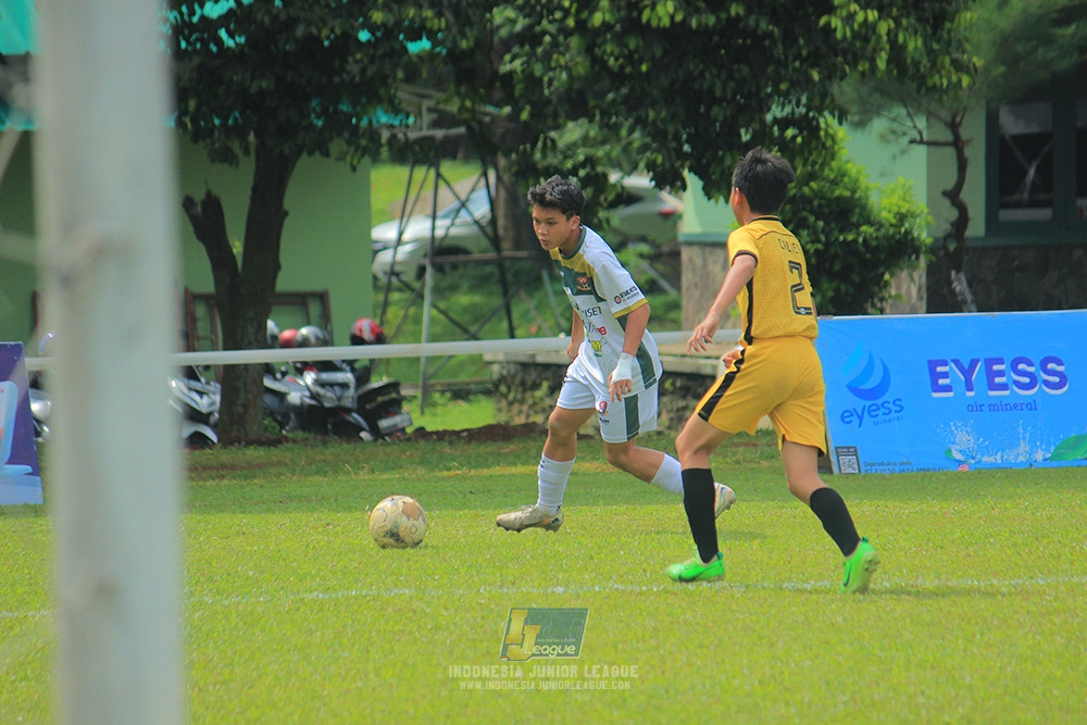 ijl u3 151125 el zeds vs pelita jaya soccer school