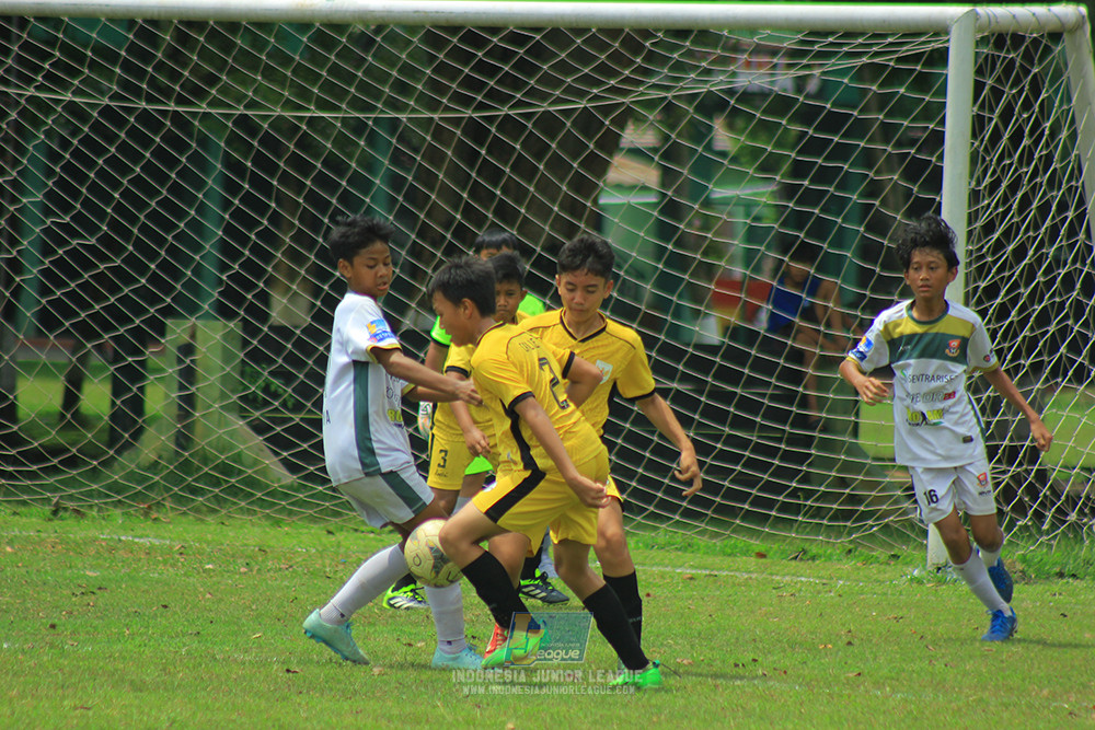 ijl u3 151125 el zeds vs pelita jaya soccer school