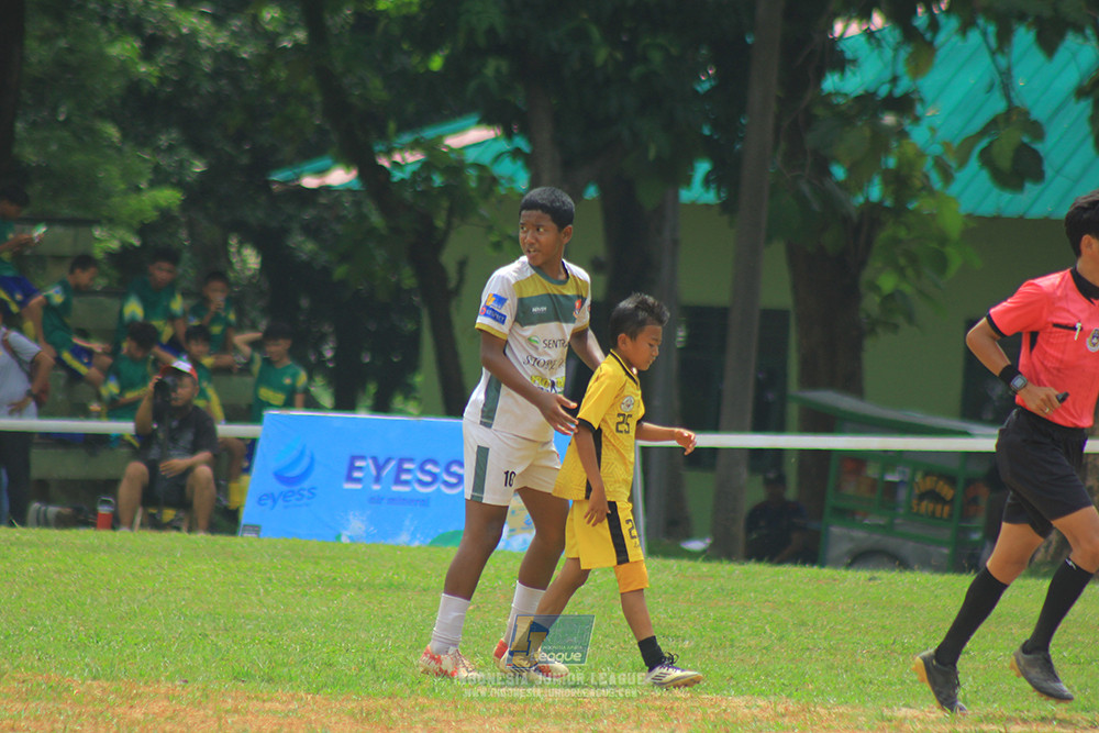 ijl u3 151125 el zeds vs pelita jaya soccer school