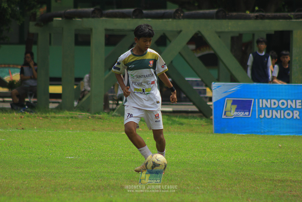 ijl u3 151125 el zeds vs pelita jaya soccer school