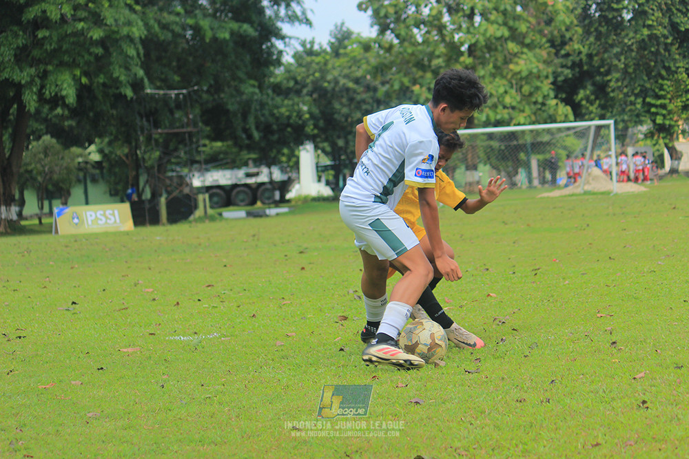 ijl u3 151125 el zeds vs pelita jaya soccer school