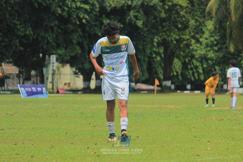 ijl u3 151125 el zeds vs pelita jaya soccer school