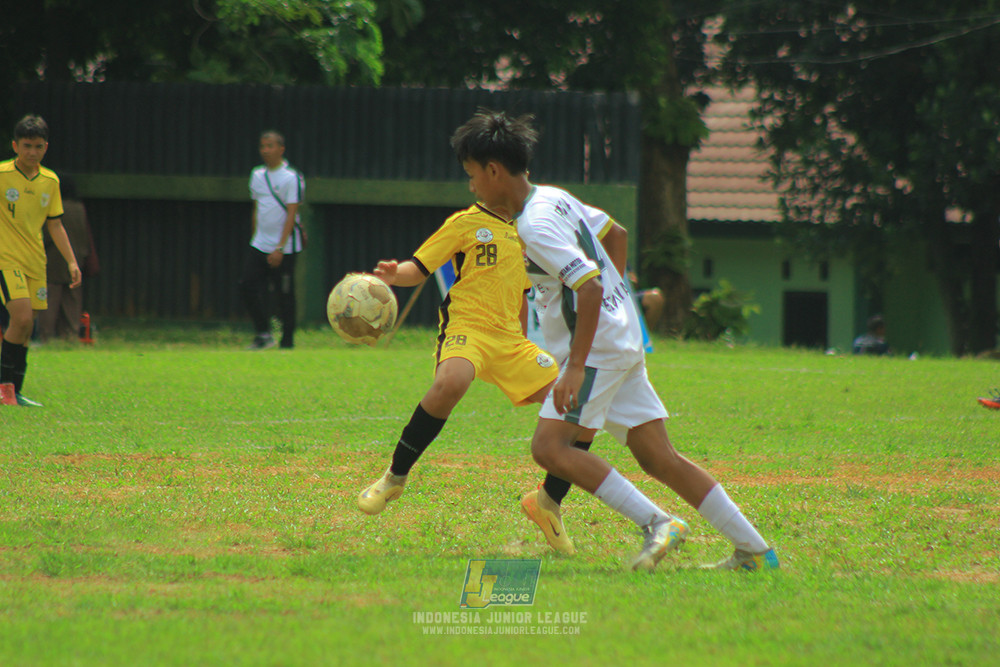 ijl u3 151125 el zeds vs pelita jaya soccer school