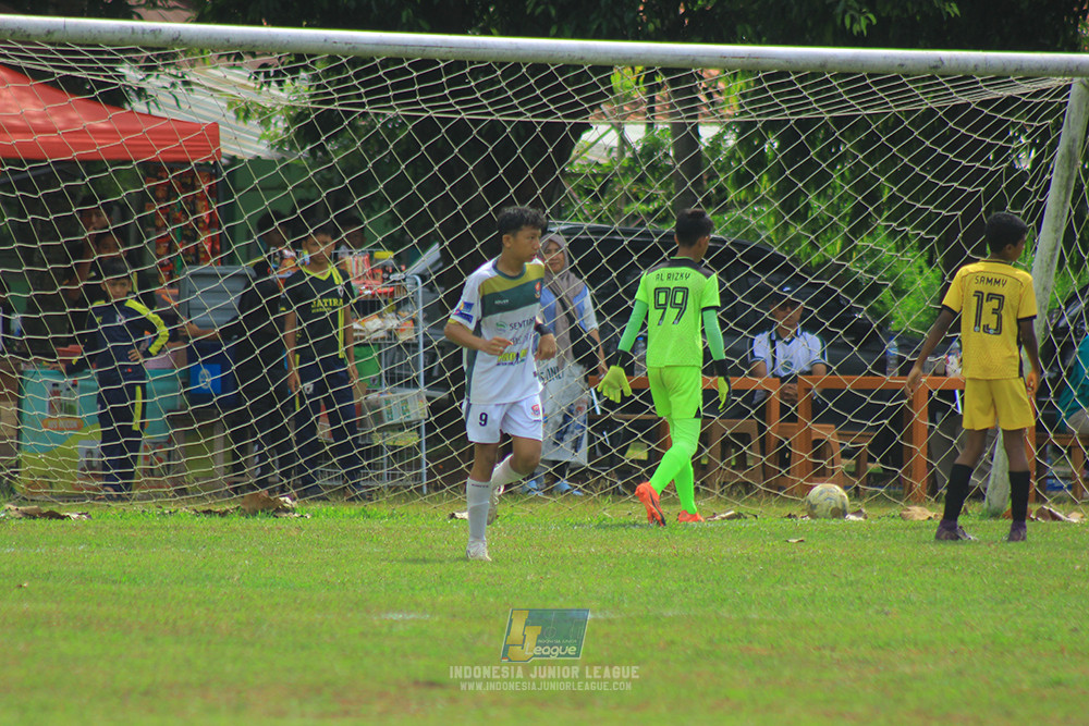 ijl u3 151125 el zeds vs pelita jaya soccer school