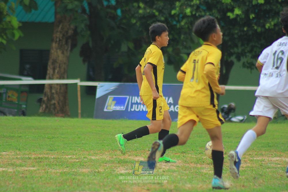 ijl u3 151125 el zeds vs pelita jaya soccer school