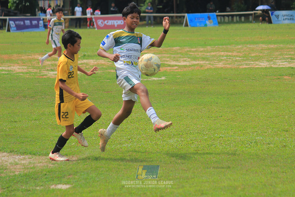 ijl u3 151125 el zeds vs pelita jaya soccer school