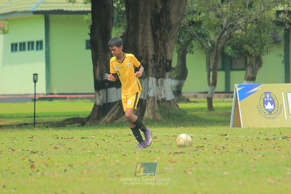 ijl u3 151125 el zeds vs pelita jaya soccer school