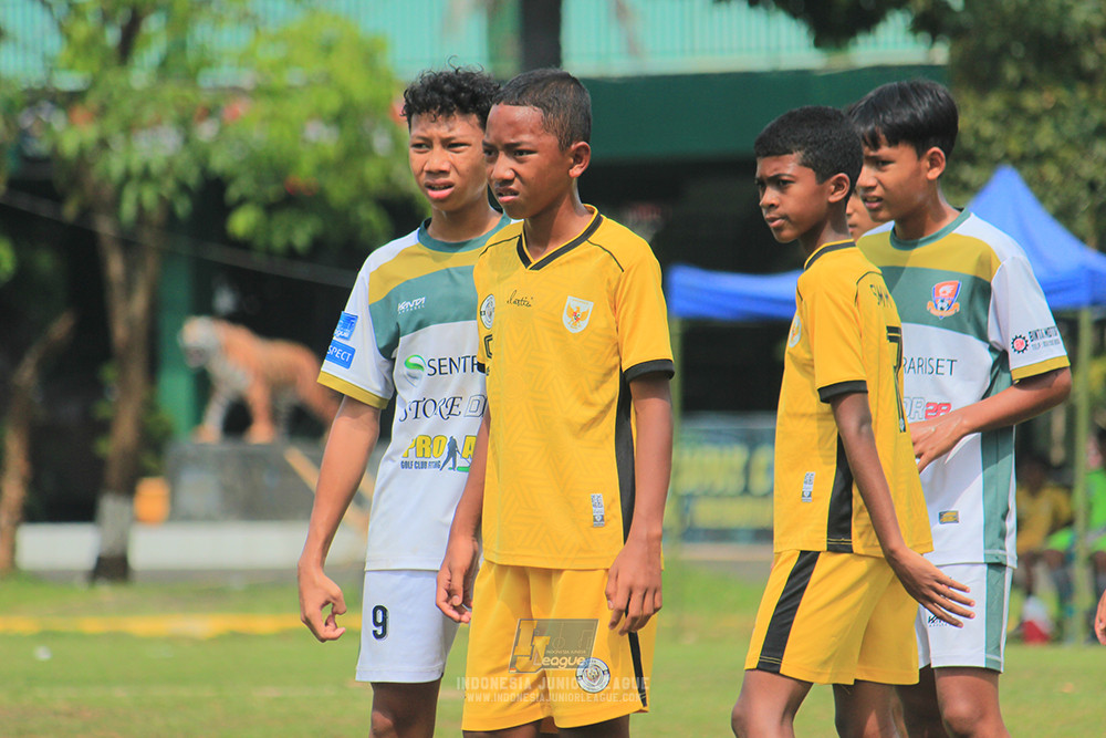 ijl u3 151125 el zeds vs pelita jaya soccer school