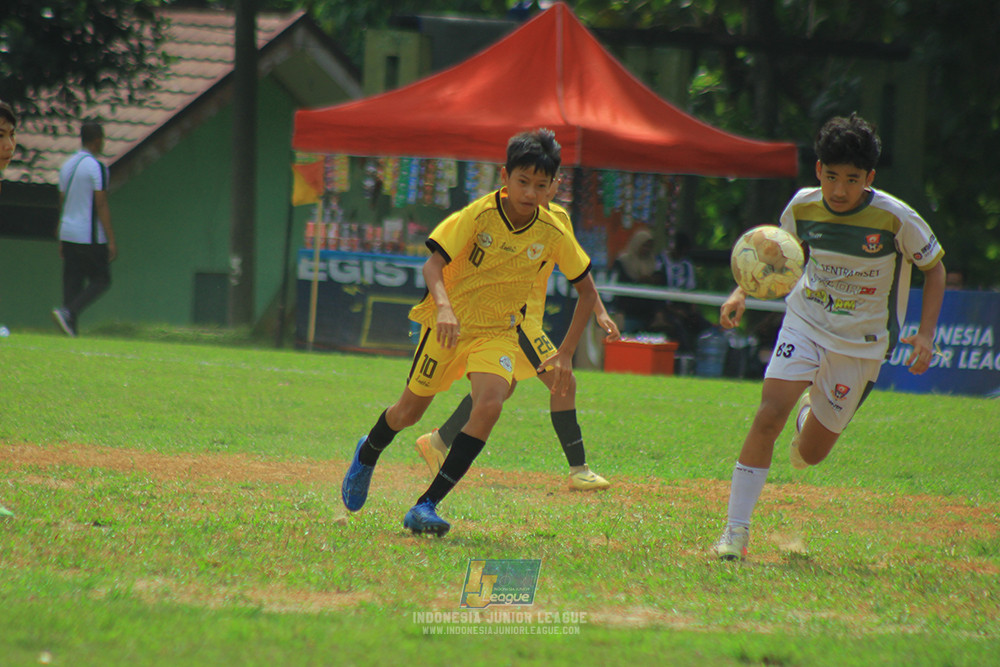 ijl u3 151125 el zeds vs pelita jaya soccer school