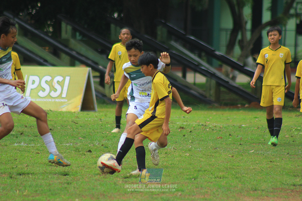ijl u3 151125 el zeds vs pelita jaya soccer school