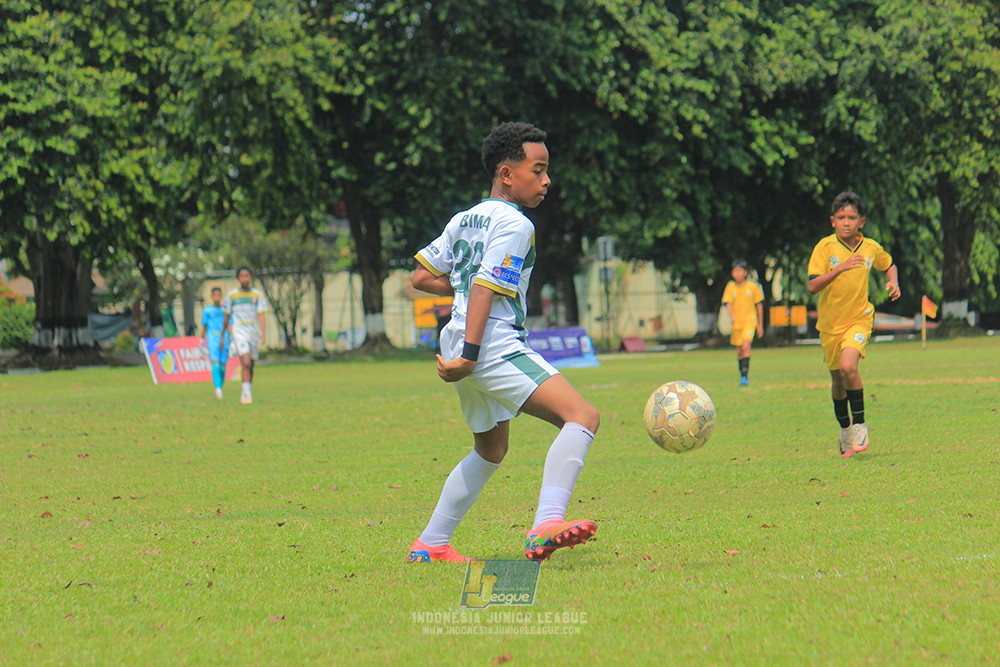 ijl u3 151125 el zeds vs pelita jaya soccer school