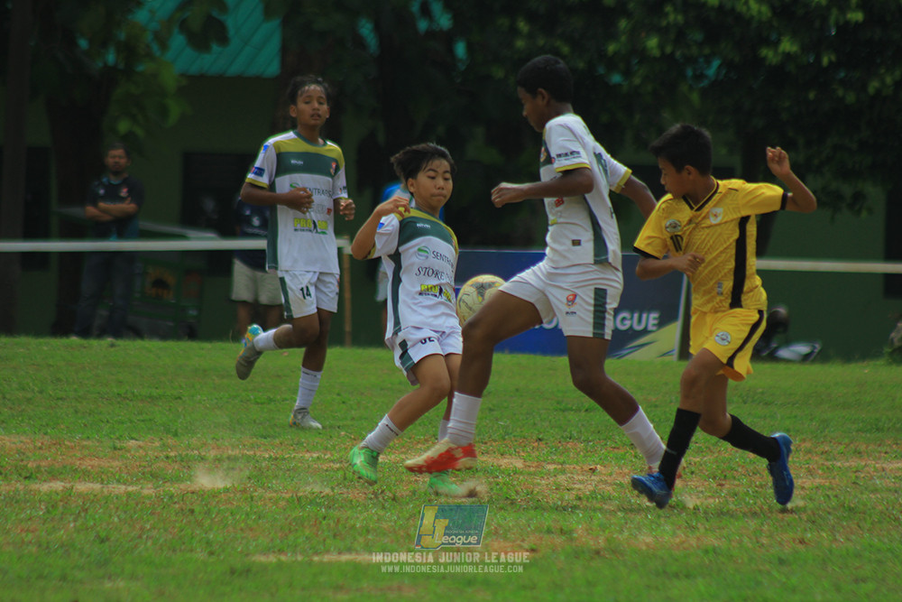 ijl u3 151125 el zeds vs pelita jaya soccer school