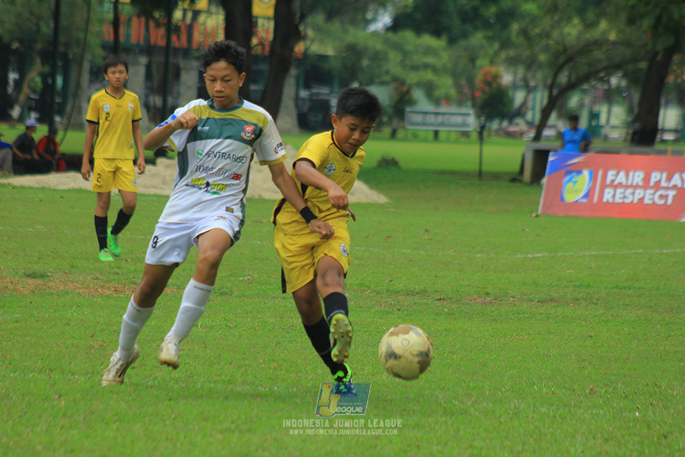 ijl u3 151125 el zeds vs pelita jaya soccer school